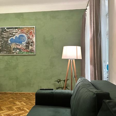 Art Apartment On Kylisha Str Lviv Eksteriør bilde