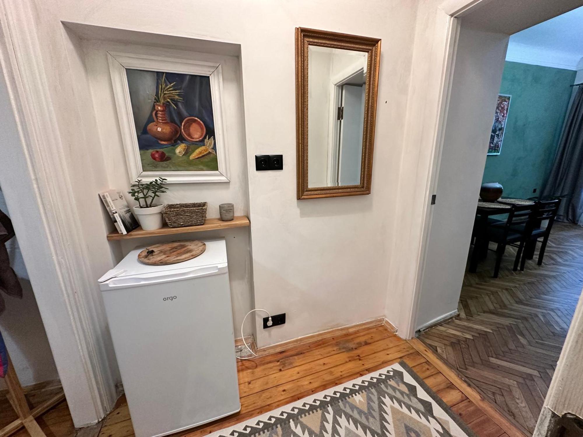 Art Apartment On Kylisha Str Lviv Eksteriør bilde
