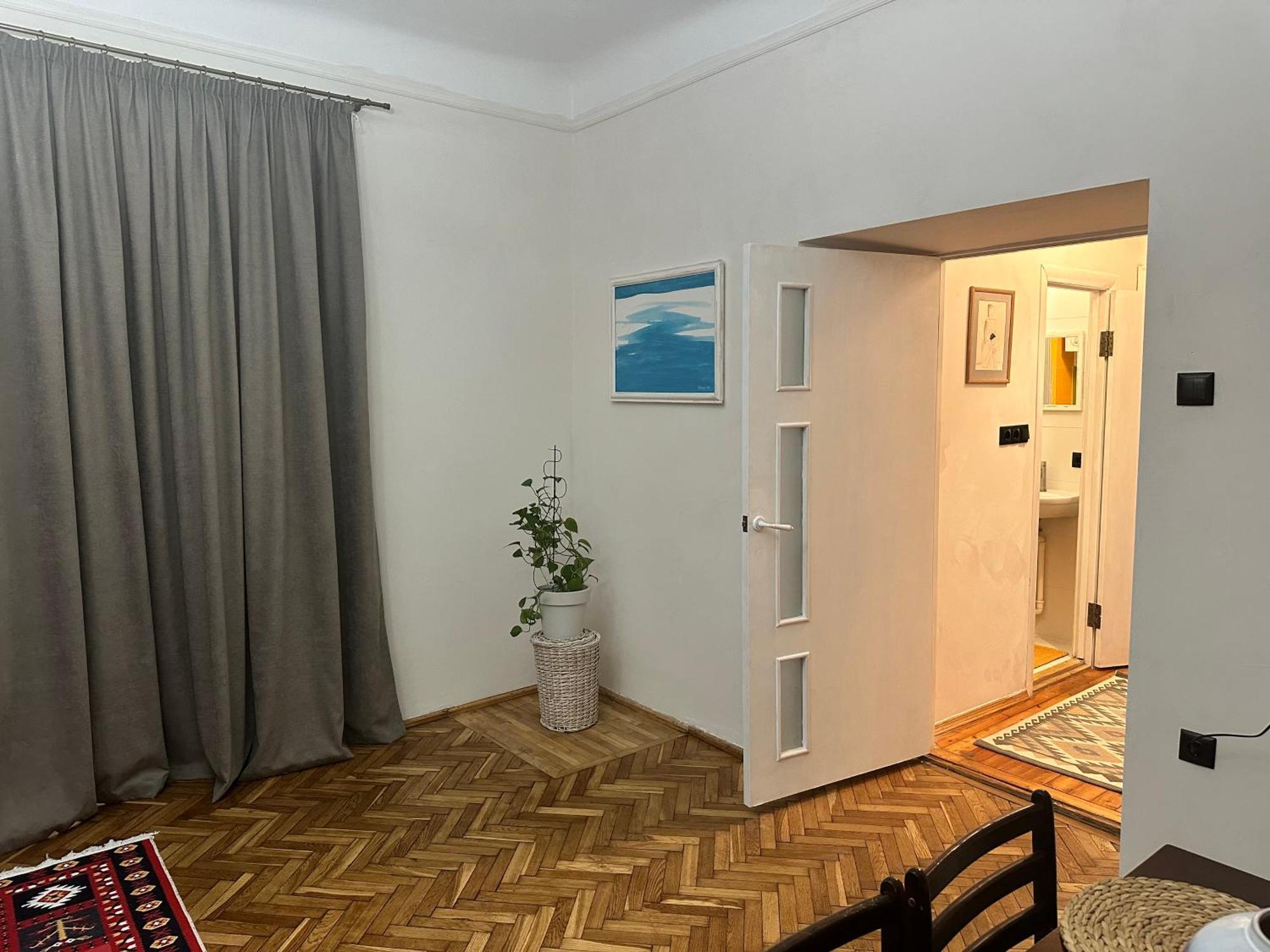 Art Apartment On Kylisha Str Lviv Eksteriør bilde