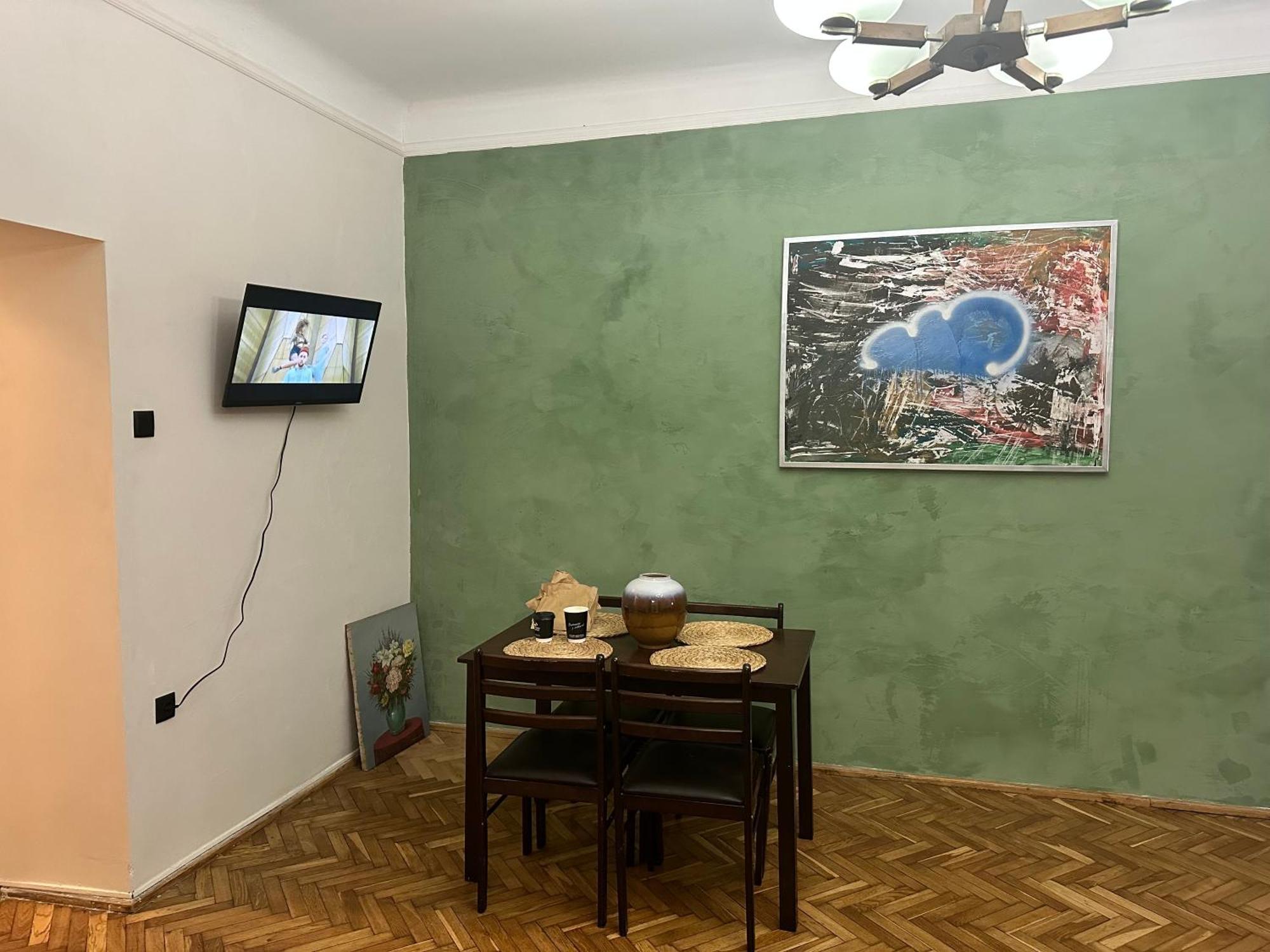 Art Apartment On Kylisha Str Lviv Eksteriør bilde