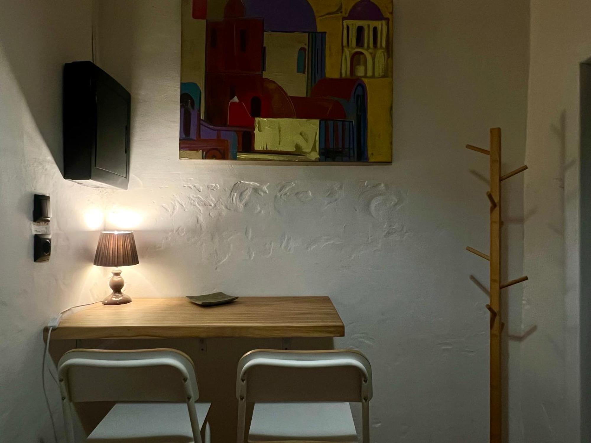 Art Apartment On Kylisha Str Lviv Eksteriør bilde