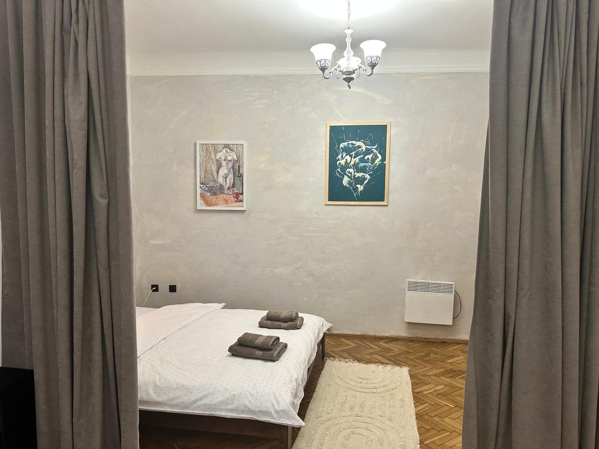 Art Apartment On Kylisha Str Lviv Eksteriør bilde