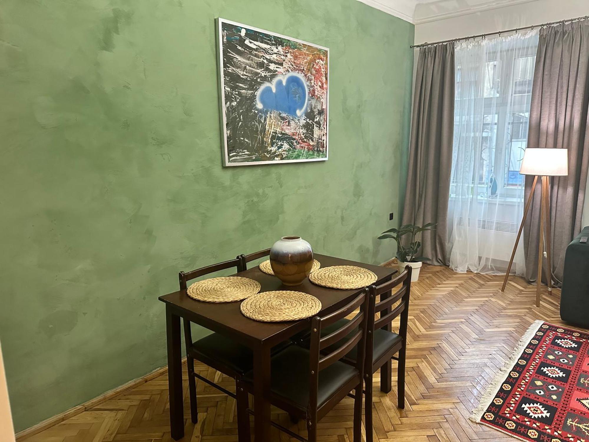 Art Apartment On Kylisha Str Lviv Eksteriør bilde