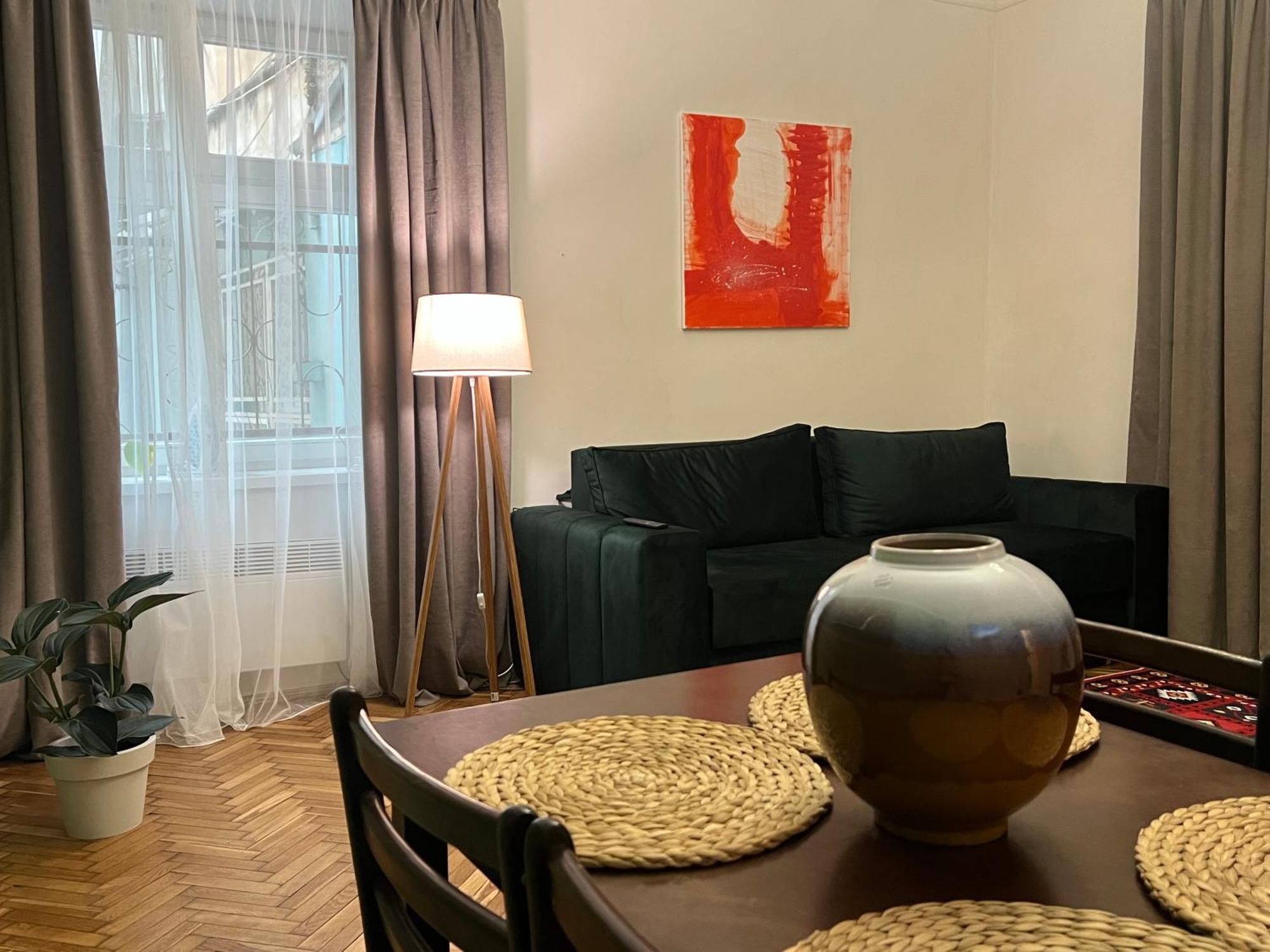 Art Apartment On Kylisha Str Lviv Eksteriør bilde
