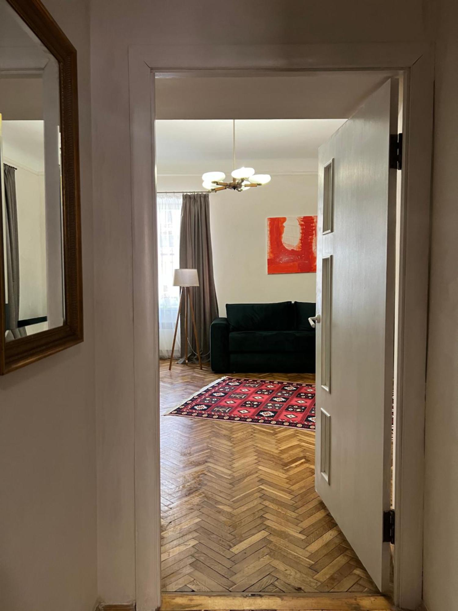 Art Apartment On Kylisha Str Lviv Eksteriør bilde